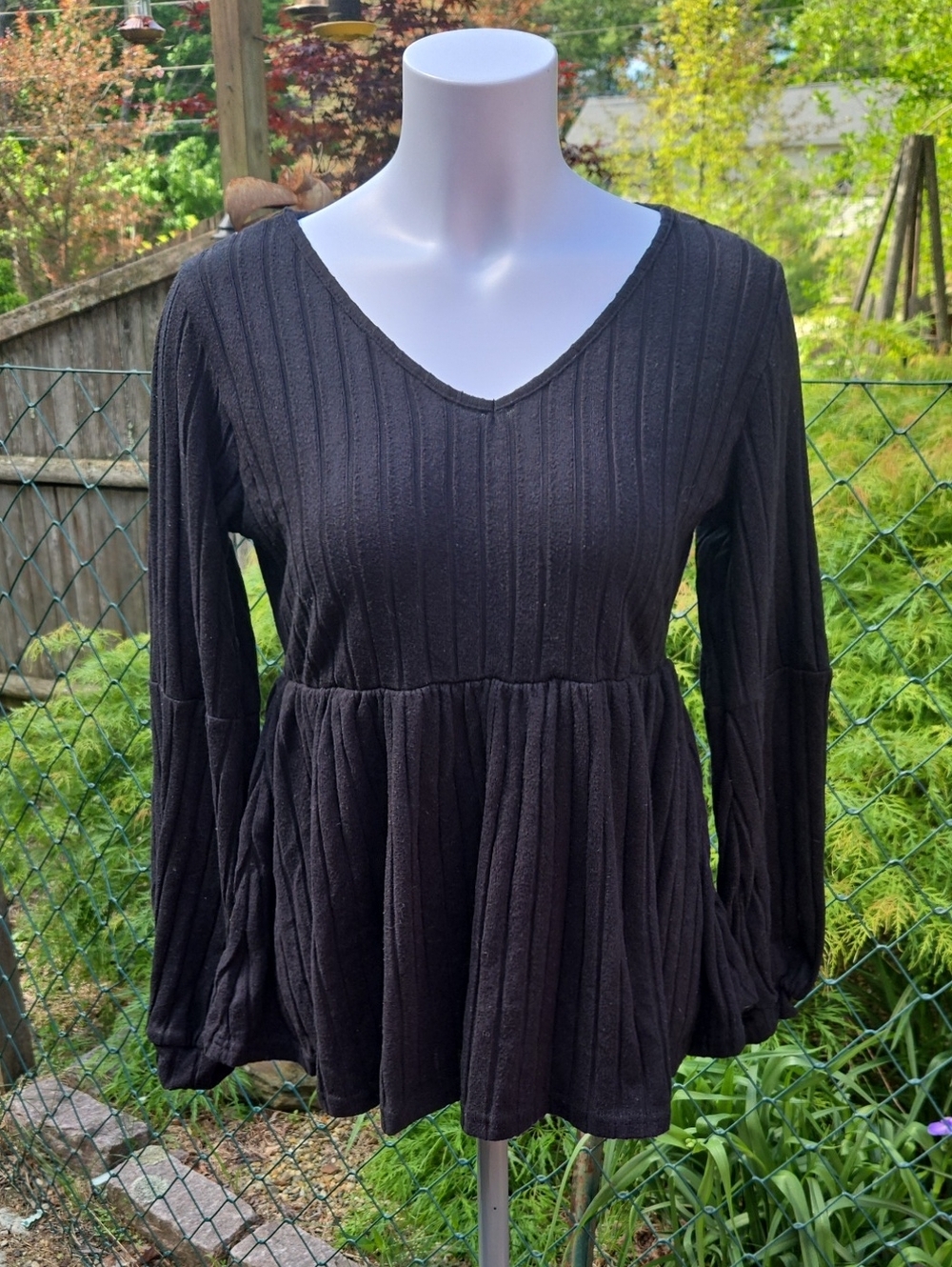 Women’s Black V-Neck Peplum Tunic Top